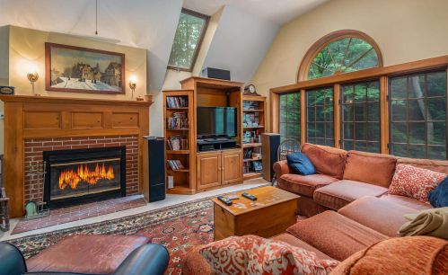 42 Watson Rd, Dover NH  03820-5801 exterior