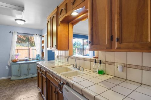 409 Rumble Rd, Modesto CA  95350-2316 exterior