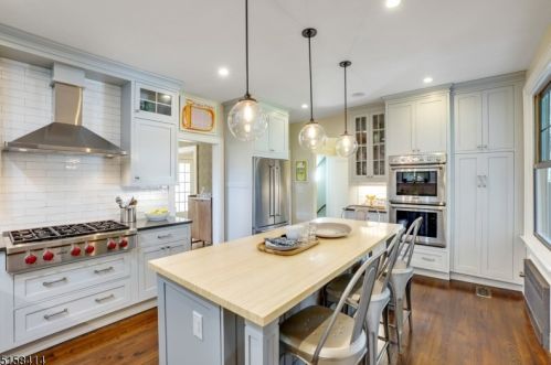 42 Warren Ct, South Orange NJ  07079-2336 exterior