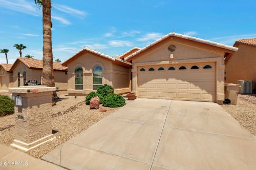 8926 Minnesota Ave, Chandler, AZ 85248-6495