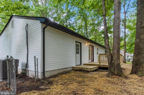 213 Hampton Dr, Spotsylvania VA 22551-8746 exterior