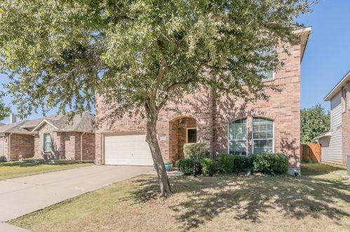 1705 Quails Nest Dr, Fort Worth, TX 76177-7545