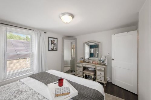 61 Church Ave, Warwick RI  02889-3377 exterior