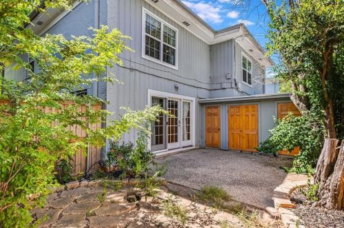 6105 Bullard Dr, Austin TX 78757-4454 exterior