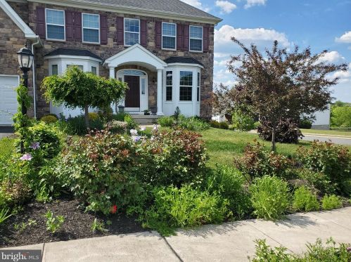 1954 Canyon Creek Rd, Gilbertsville PA  19525-7003 exterior