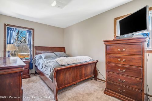 1068 Toms River Rd, Jackson Twp NJ  08527-5240 exterior