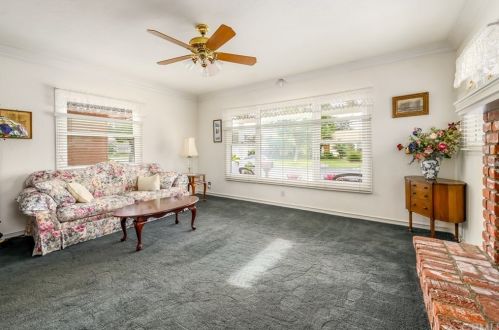 832 Stevely Ave, Long Beach CA 90808-4438 exterior