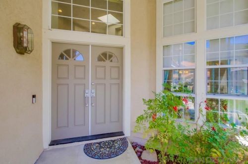9745 Oviedo St, San Diego, CA 92129-3831