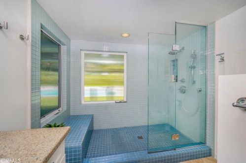 4262 Lemp Ave, North Hollywood CA  91604-2811 exterior