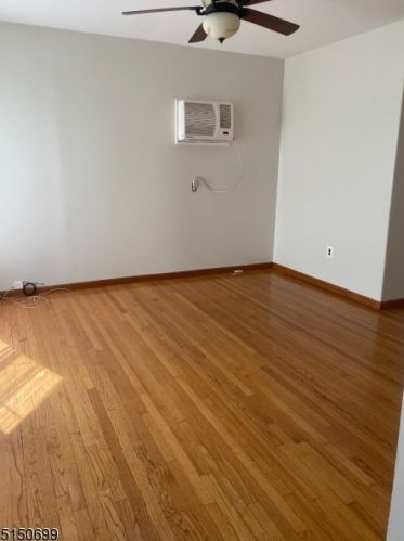346 Paxton St, Paterson NJ  07503-2422 exterior