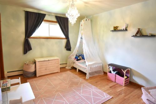 720 Sweetbriar Dr, Waukesha WI  53186-6717 exterior