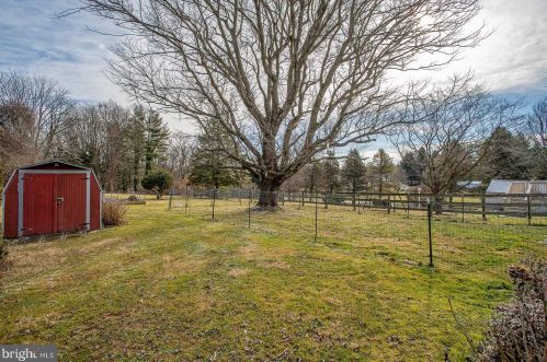 385 Zynn Rd, Downingtown PA  19335-1146 exterior