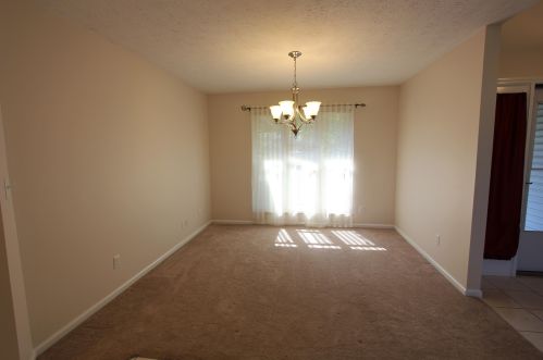 925 Sunset Dr, Englewood OH  45322-2251 exterior