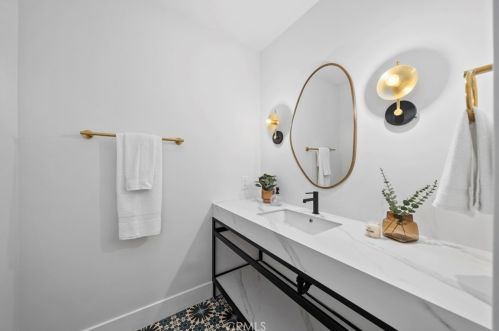 5253 Countryside Dr, San Diego CA  92115-2136 exterior