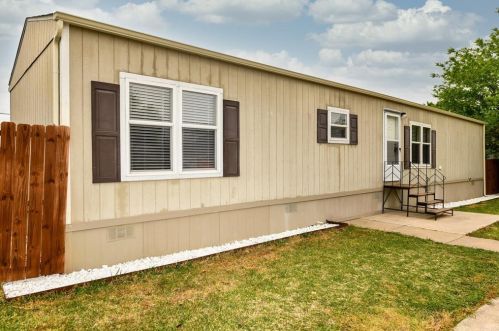 1321 Honeysuckle Dr, Midlothian, TX 76063-2756