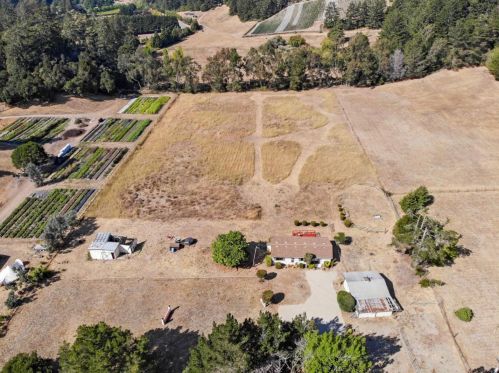 423 Dearborn Park Rd, Pescadero, CA 94060-9706