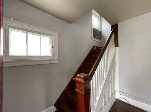 224 Sheridan Ave, New Castle PA  16105-2560 exterior