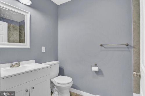 60 Gordon Dr, Carlisle PA  17013-8603 exterior