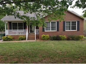 1102 Longleaf Dr, Gibsonville, NC 27249-2153