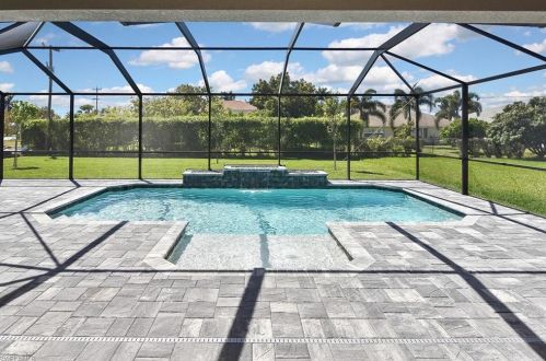2806 50th Ter, Cape Coral, FL 33914-6035