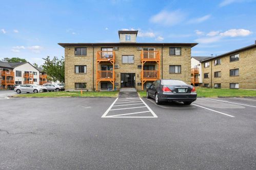 11 Lancelot Ct, Salem, NH 03079-3560