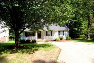 185 Lorraine Dr, Winston Salem, NC 27107-1925