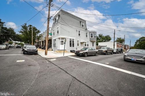 216 Harrison St, Wilmington, DE 19805-3647