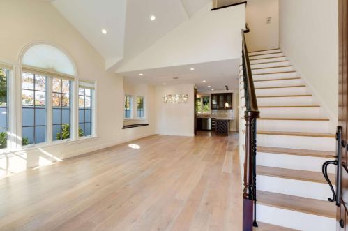 750 Arastradero Rd, Palo Alto CA  94306-3827 exterior