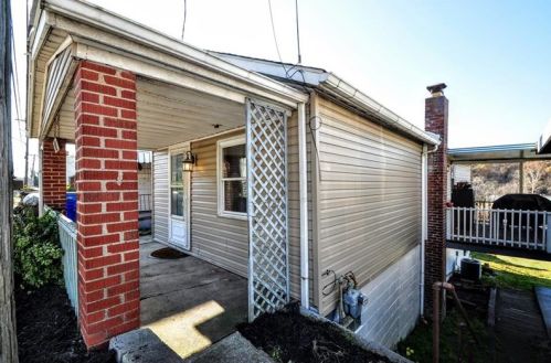 427 Montgomery Ave, Bridgeville, PA 15017-2911