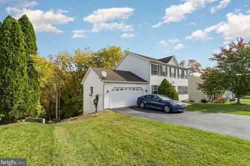 143 Timber Ln, Hanover, PA 17331-9265