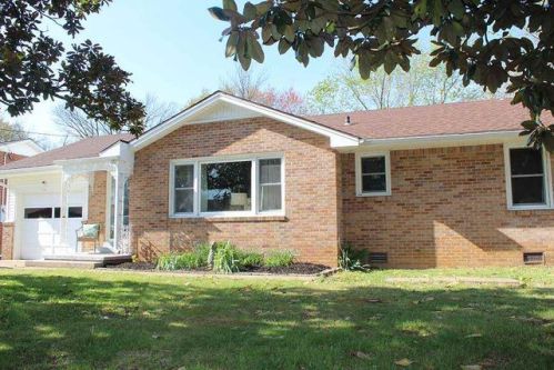 1660 Ryan Ave, Murray, KY 42071-1769