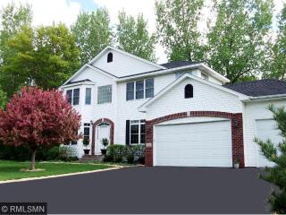 2534 Haller Ln, Saint Paul, MN 55119-6106