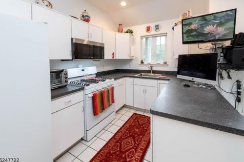 21 Lafayette St, West Milford NJ  07480-3304 exterior