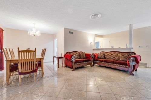 14833 Saticoy St, Van Nuys CA 91406-2129 exterior