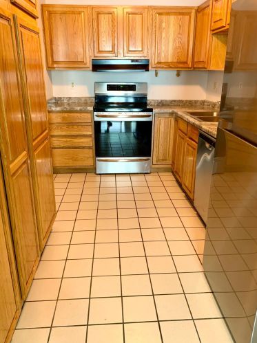 7401 101st St, Minneapolis, MN 55438-2593