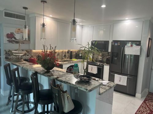 460 23rd St, Hialeah, FL 33013-1443