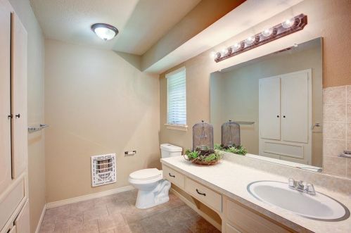 2308 Lange St, Greenville TX  75402-7324 exterior