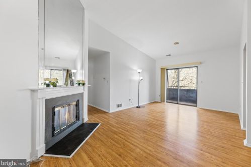 931 Woodmill Dr, East Windsor NJ  08512-2520 exterior