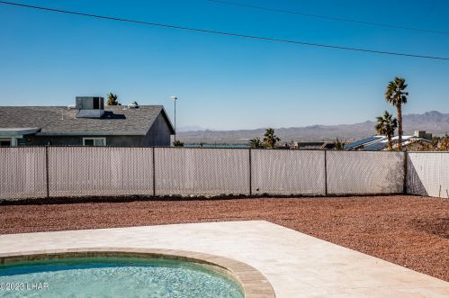 1295 Bombay Ln, Lake Havasu City AZ  86404-1913 exterior