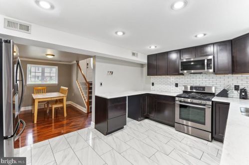 14 Tara Dr, New Castle DE  19720-4068 exterior