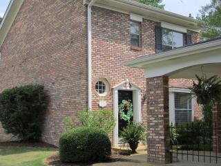 1726 Saint Charles Pl, Tuscaloosa, AL 35406-2045