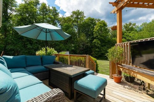 26 Beacham Rd, Rhinebeck NY  12572-3001 exterior