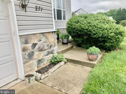 271 Sheffield Dr, Dover, DE 19901-1625