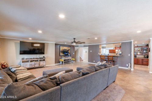 5752 Monte Cristo Ave, Glendale AZ 85306-2230 exterior