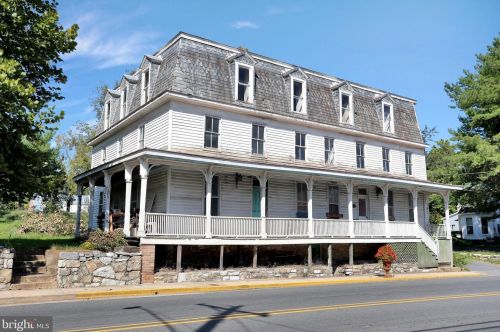 310 Main St, Edinburg VA  22824-9404 exterior