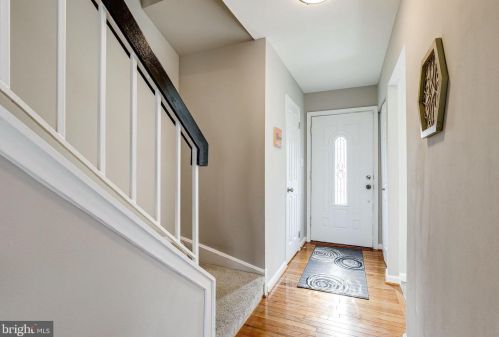 2906 Cambridge Dr, Woodbridge, VA 22192-3114