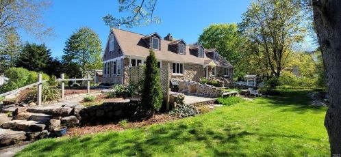11 Pleasant Drive Ext, Niantic, CT 06357-2822