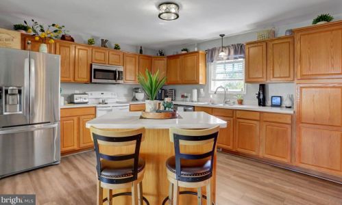 33 Noble Dr, Lees Cross Roads, PA 17257-8861