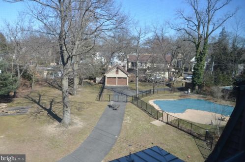 205 Lippincott Ave, Riverton NJ  08077-1309 exterior