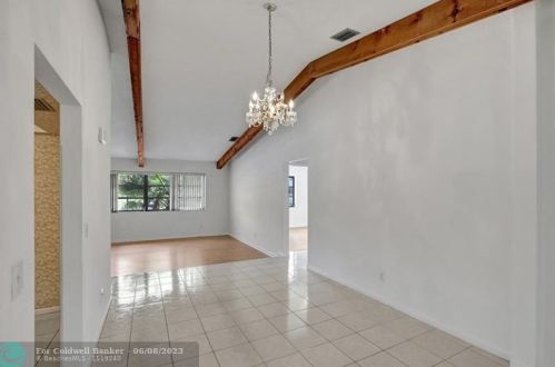 11940 19 St, Hollywood FL 33025-5613 exterior